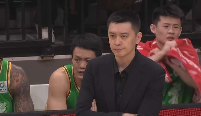 辽篮被黑马狂虐16分！杨鸣输得太憋屈了，新援7投1中堪称大水货